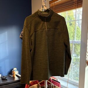 G.H. Bass & Co. Men's Olive Zip Up Sweater
